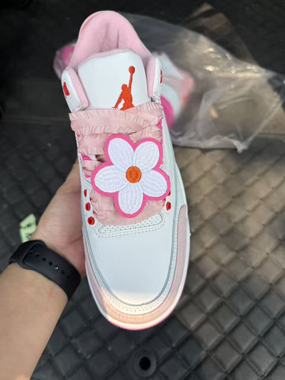 Air Jordan 3 – White/Pink Flower