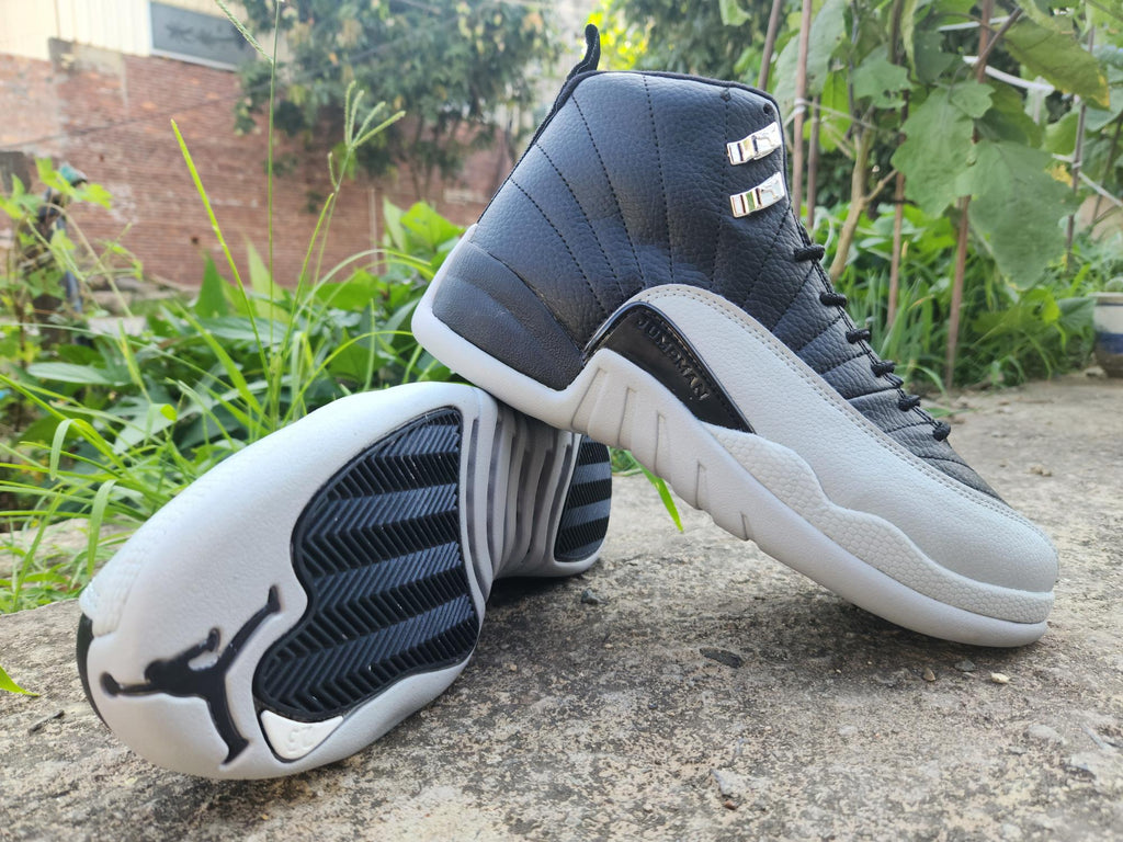 Air Jordan 12 Retro – Black/Light Grey