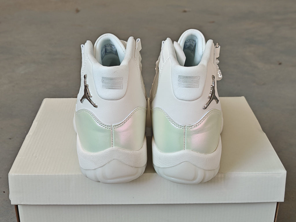 Air Jordan 11 Retro 'Sail' Sail/Pearl Grey/White/Metallic Silver
