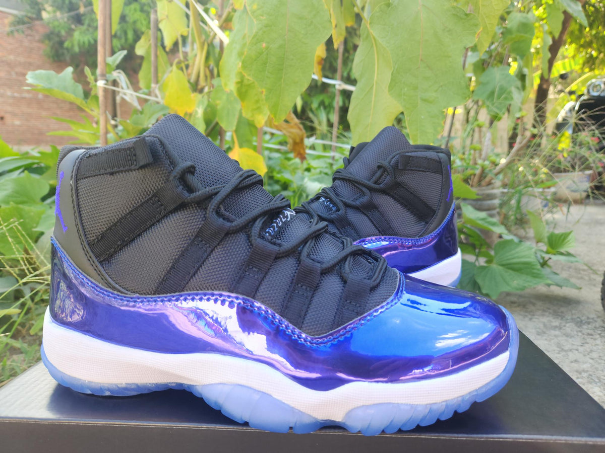 Air Jordan 11 Retro – Black/Blue