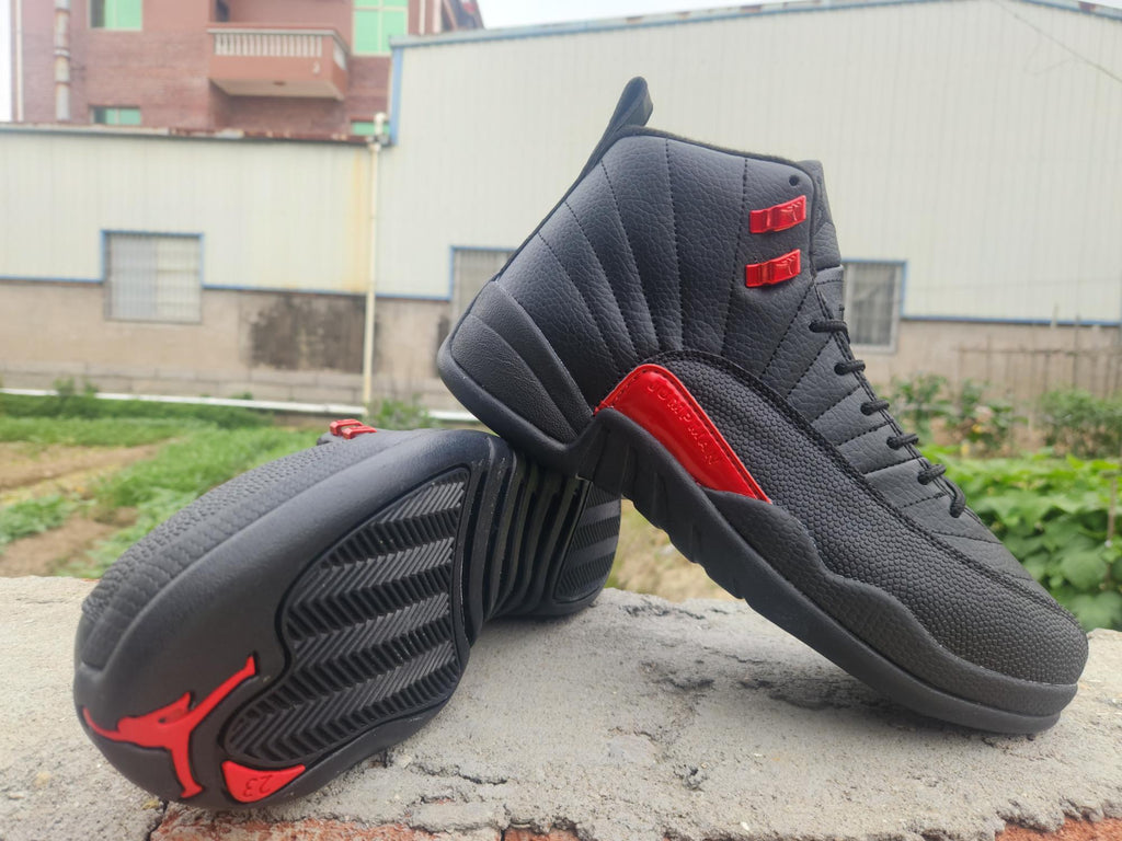 Air Jordan 12 – Royalty