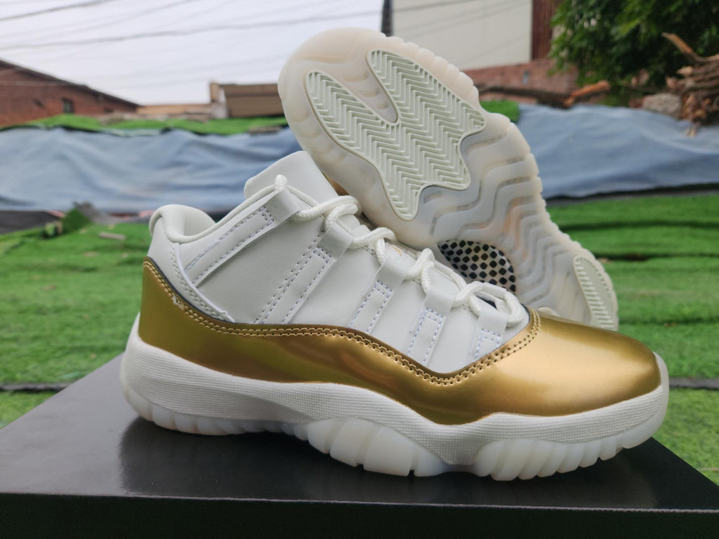 Air Jordan 11 Low – White/Gold