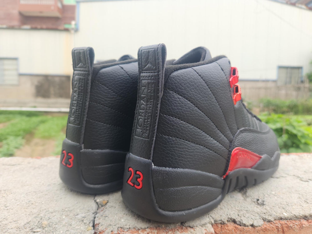 Air Jordan 12 – Royalty
