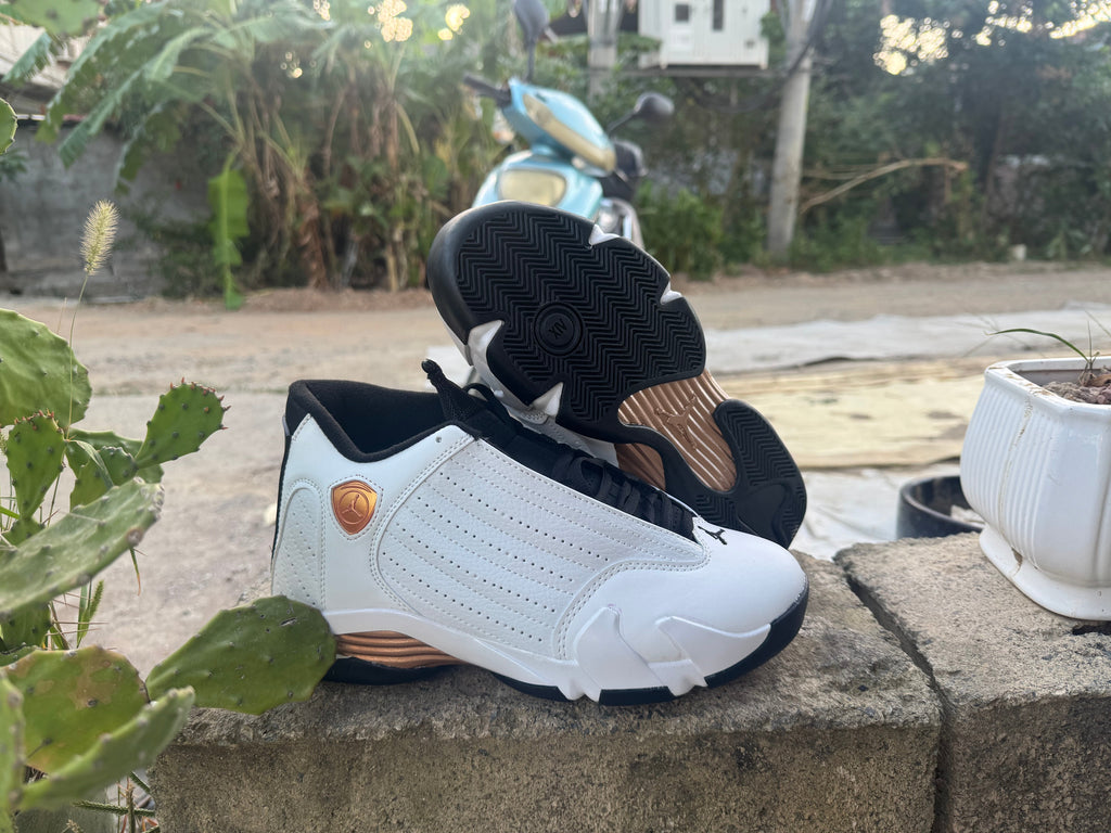 Air Jordan 14 Retro 'Black Toe' 2024