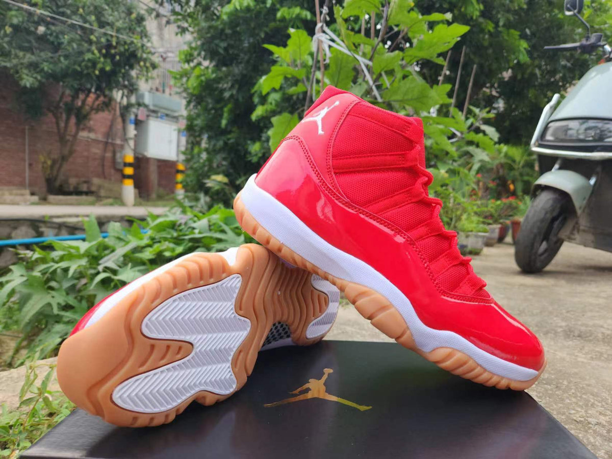 Air Jordan 11 Retro – Red