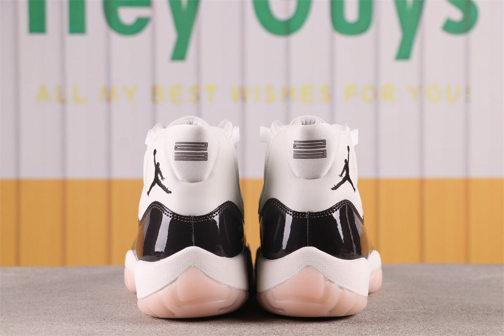 Air Jordan 11 Retro WMNS 'Neapolitan'