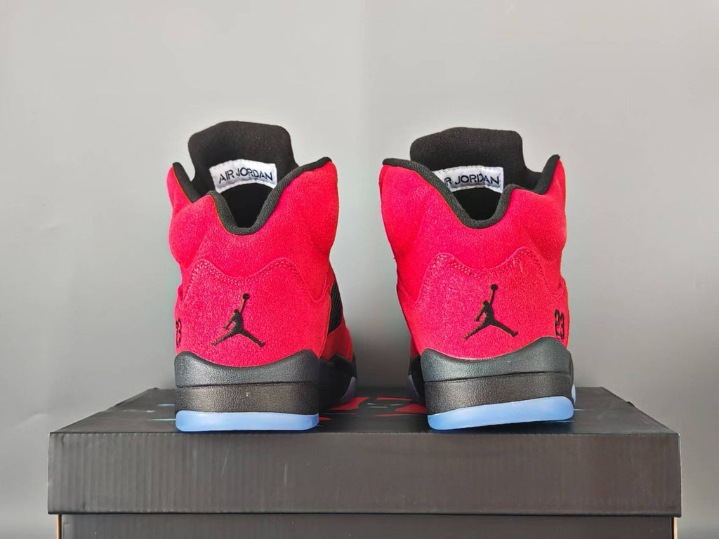 Air Jordan 5 Retro 'Batman Beyond' Black/University Red Translucent Ice (IY4876-001)