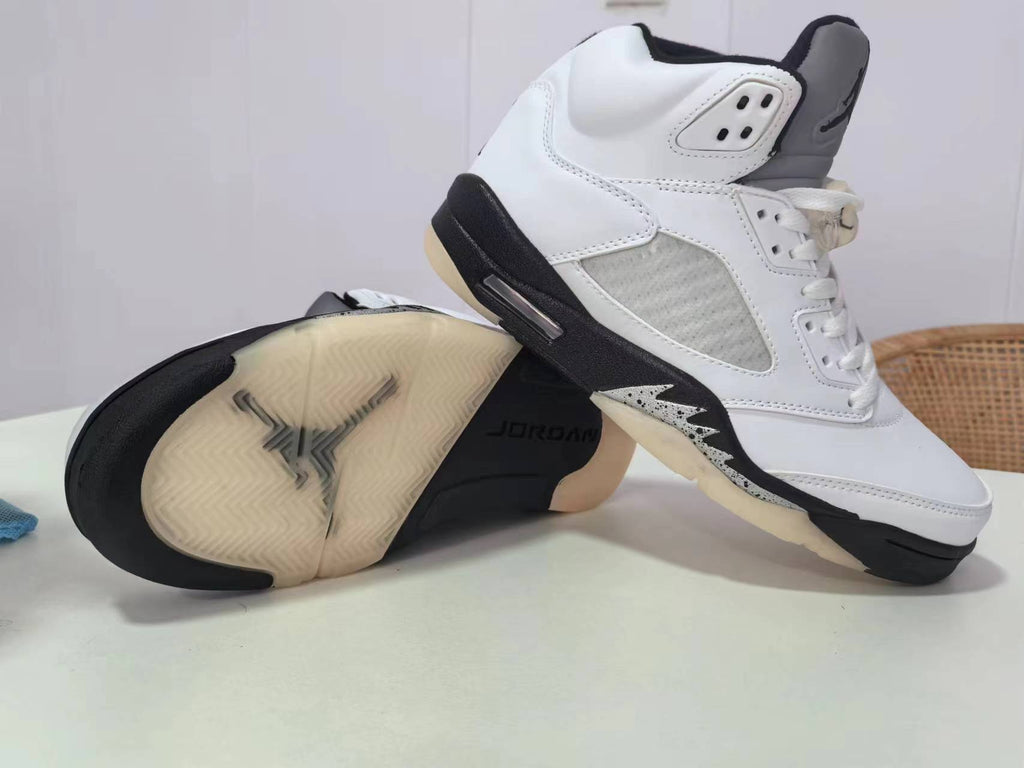 Air Jordan 5 Retro – White/Black