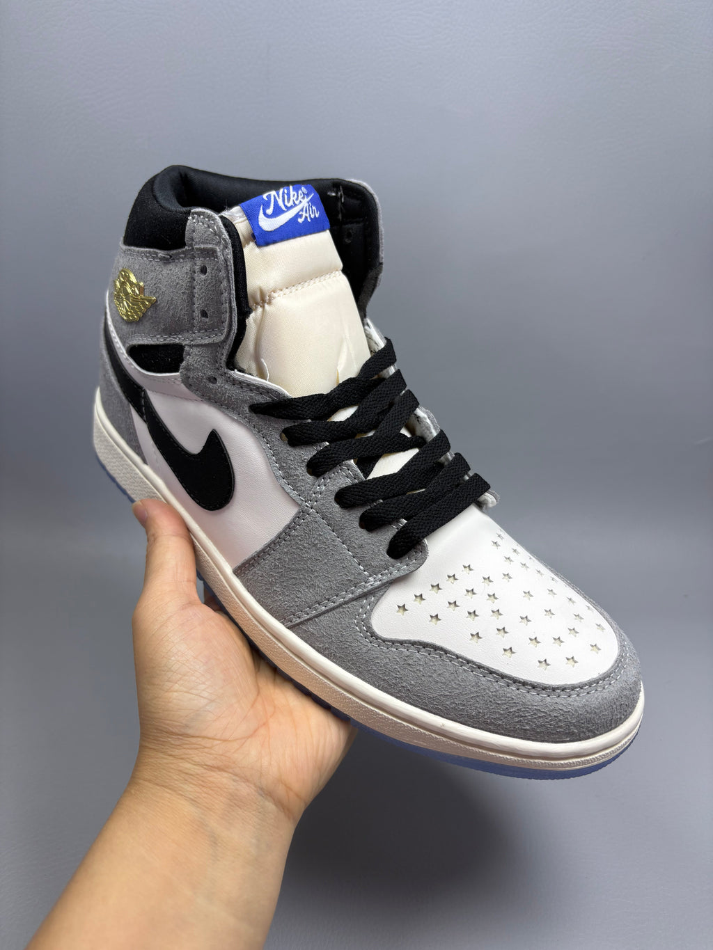 Air Jordan 1 – Star Grey