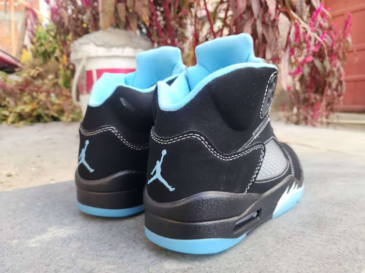 Air Jordan 5 Low – Black/University Blue