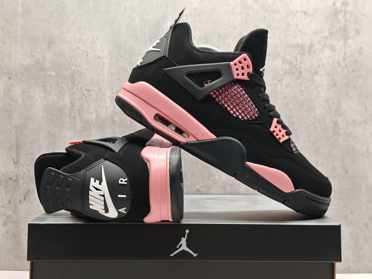 Air Jordan 4 – Pink Thunder
