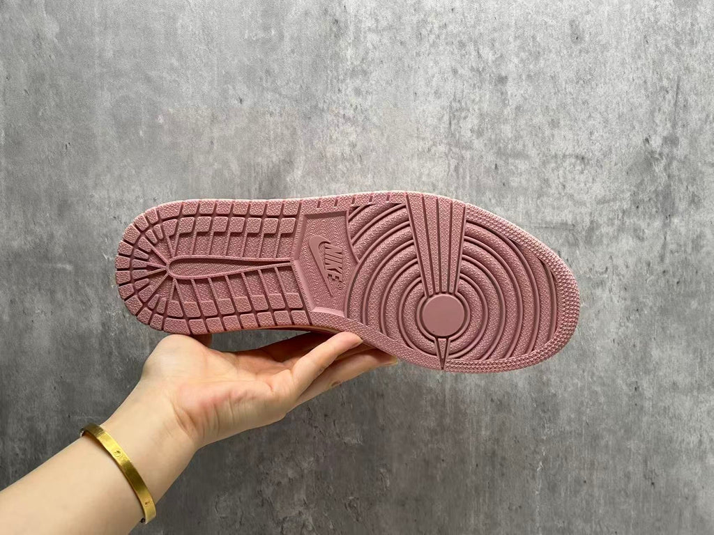 Travis Scott x Air Jordan 1 Low OG SP "Shy Pink"